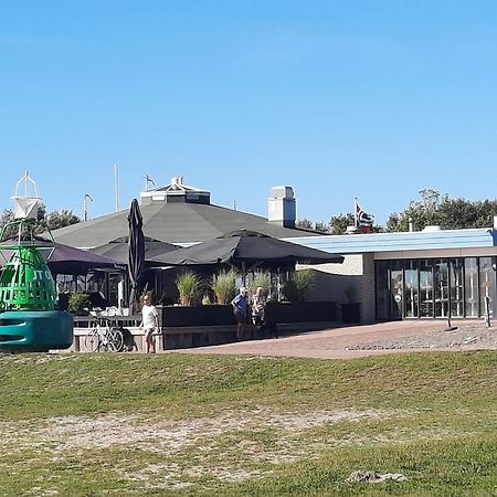 Chalet Trigano 1-6 Pers- 3 Slaapk- 2 Badk- Berging- Inchecken Al Vanaf 13 Uur Lauwersoog Buitenkant foto