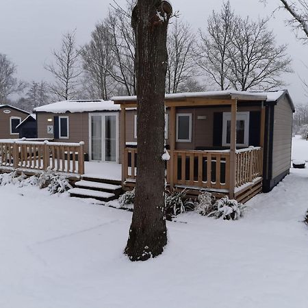 Chalet Trigano 1-6 Pers- 3 Slaapk- 2 Badk- Berging- Inchecken Al Vanaf 13 Uur Lauwersoog Buitenkant foto