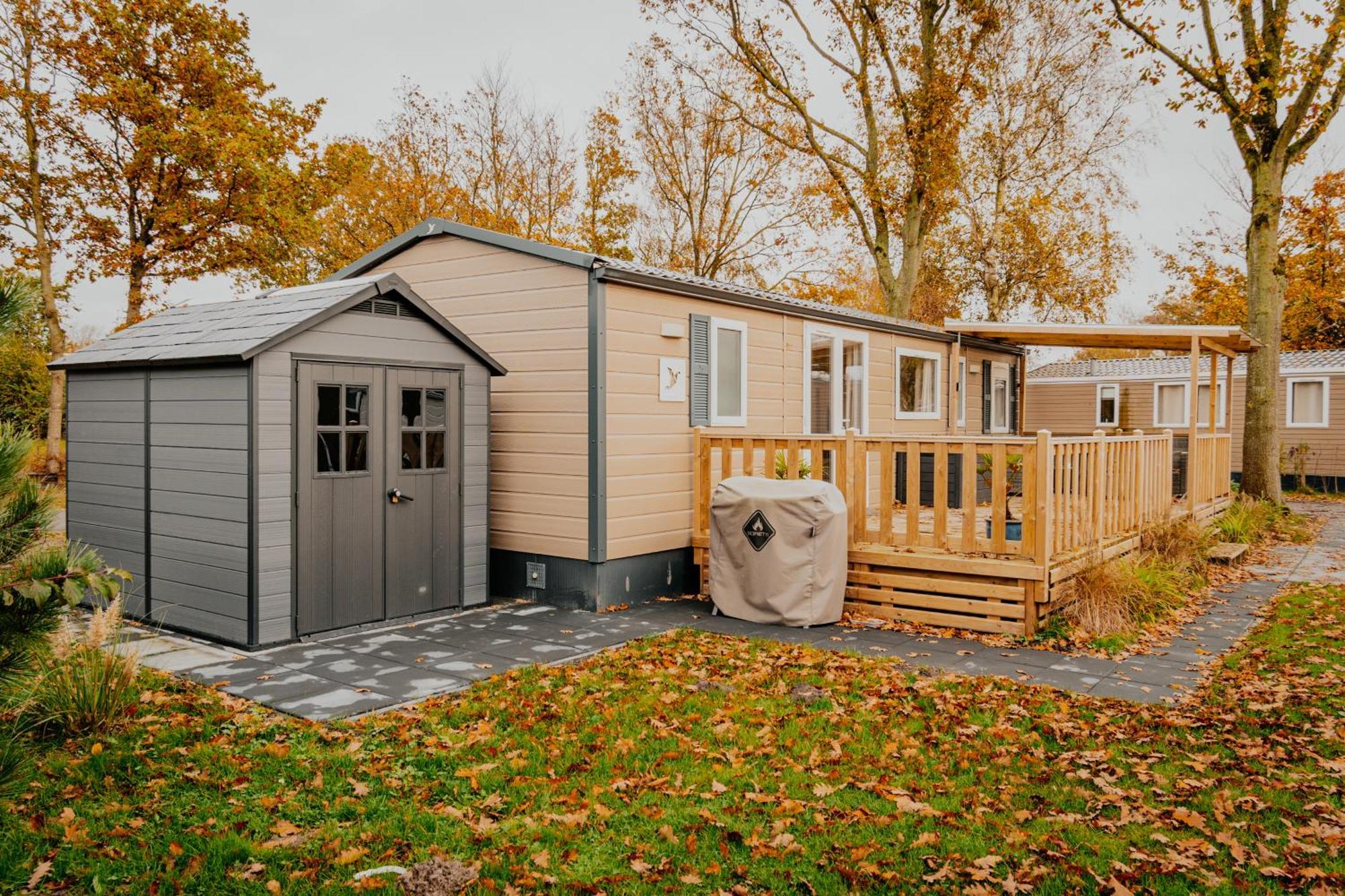 Chalet Trigano 1-6 Pers- 3 Slaapk- 2 Badk- Berging- Inchecken Al Vanaf 13 Uur Lauwersoog Buitenkant foto