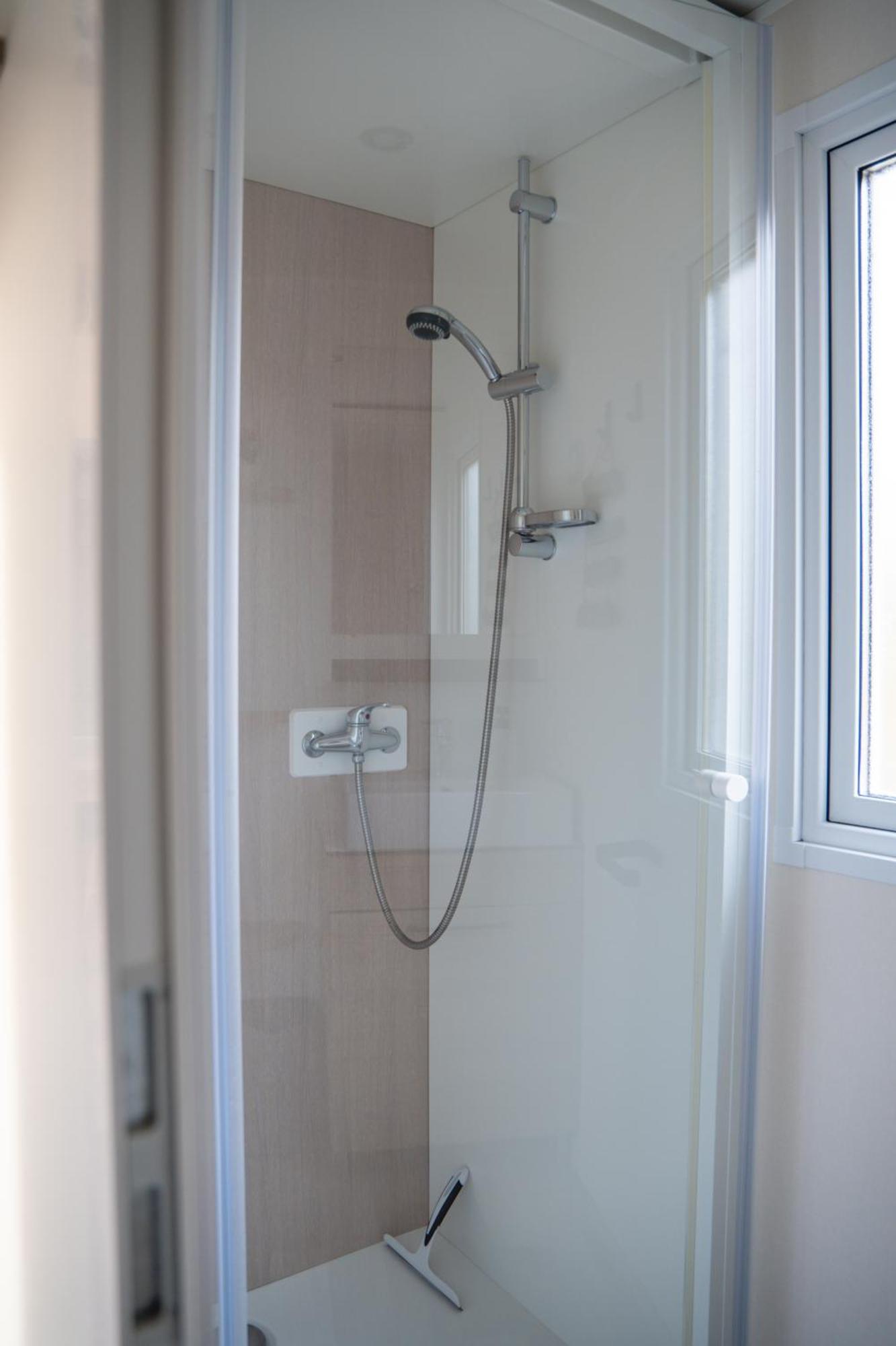 Chalet Trigano 1-6 Pers- 3 Slaapk- 2 Badk- Berging- Inchecken Al Vanaf 13 Uur Lauwersoog Buitenkant foto