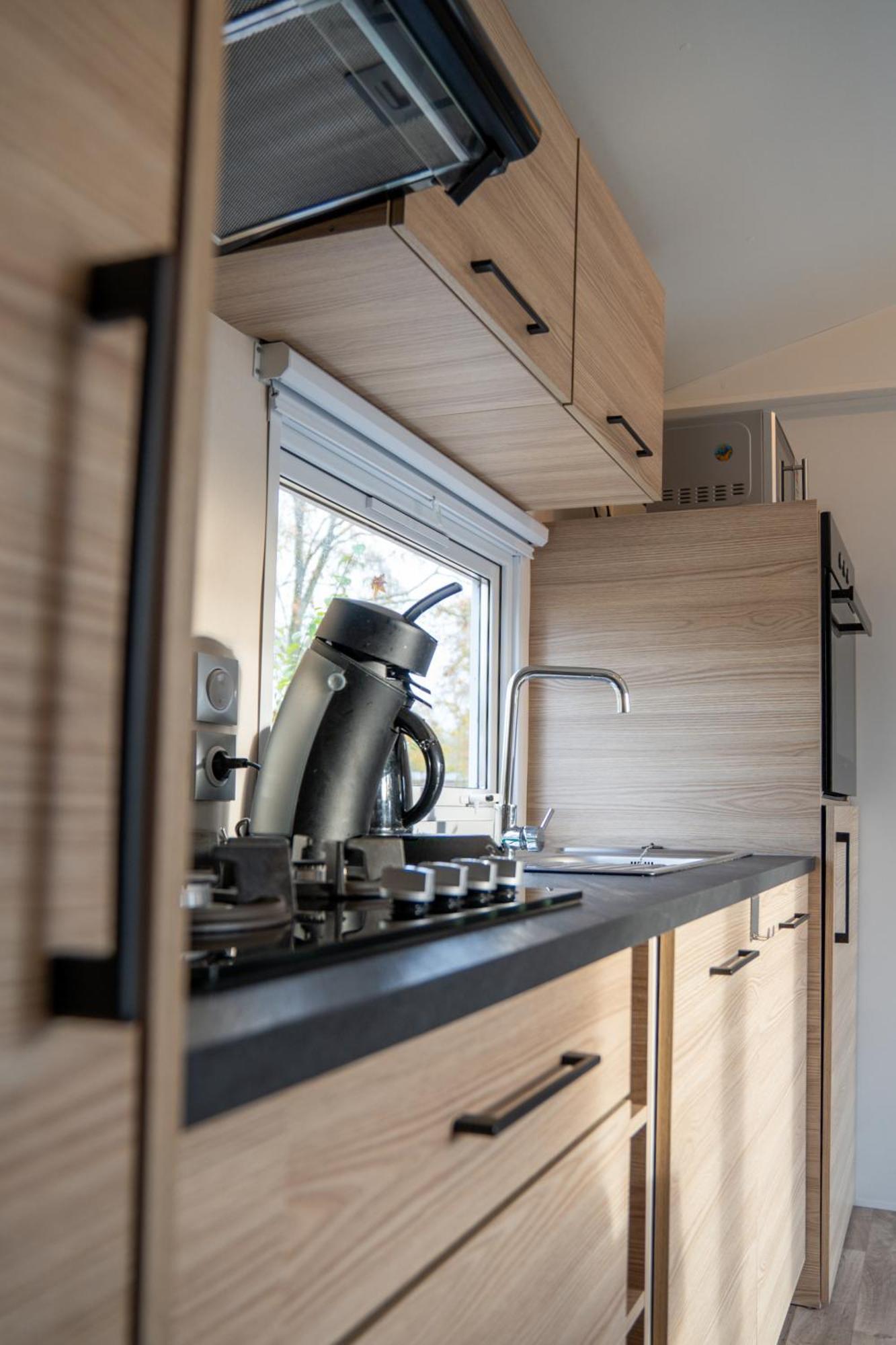 Chalet Trigano 1-6 Pers- 3 Slaapk- 2 Badk- Berging- Inchecken Al Vanaf 13 Uur Lauwersoog Buitenkant foto